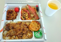 彩り豪華なお弁当