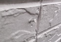 【吉田町】外壁サイディングの釘締め