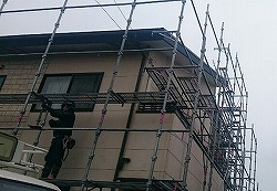 焼津市で本日から外壁塗装工事が始まる現場の様子。