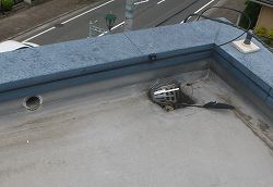 【藤枝市】屋根の排水口のごみ取りカバーの取付をしました